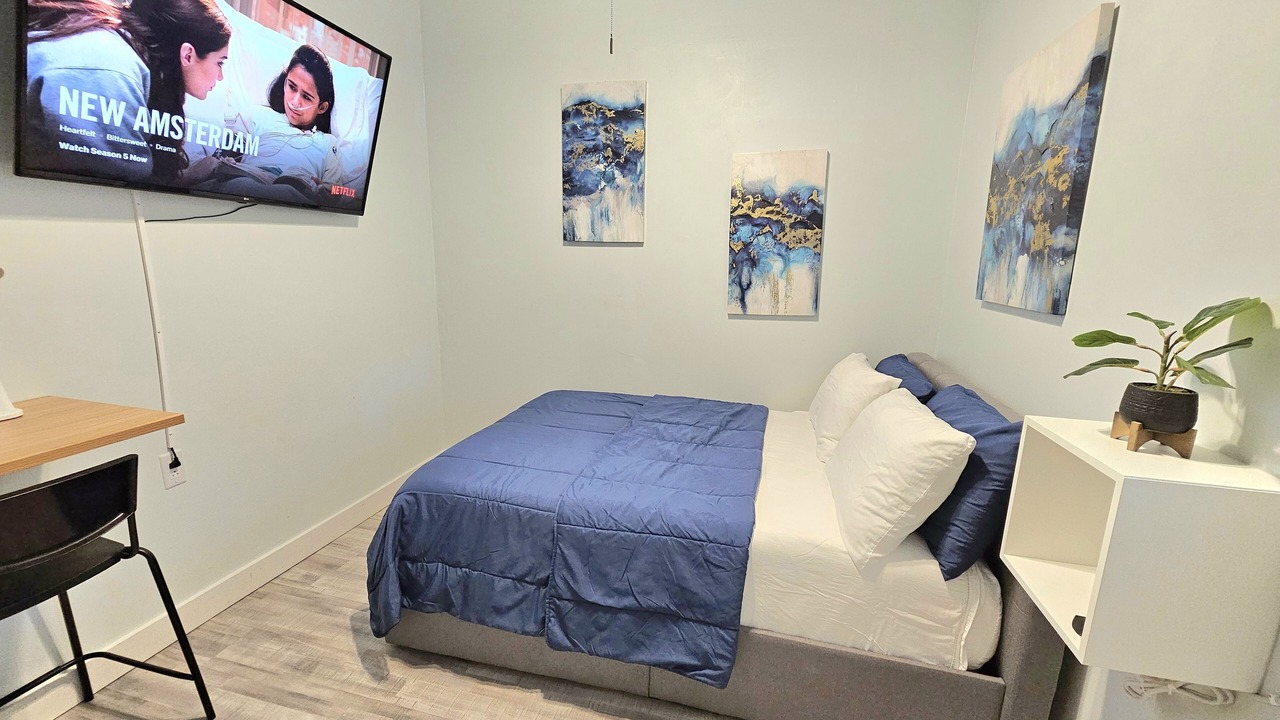Photo of Bedroom in Royal Poinciana