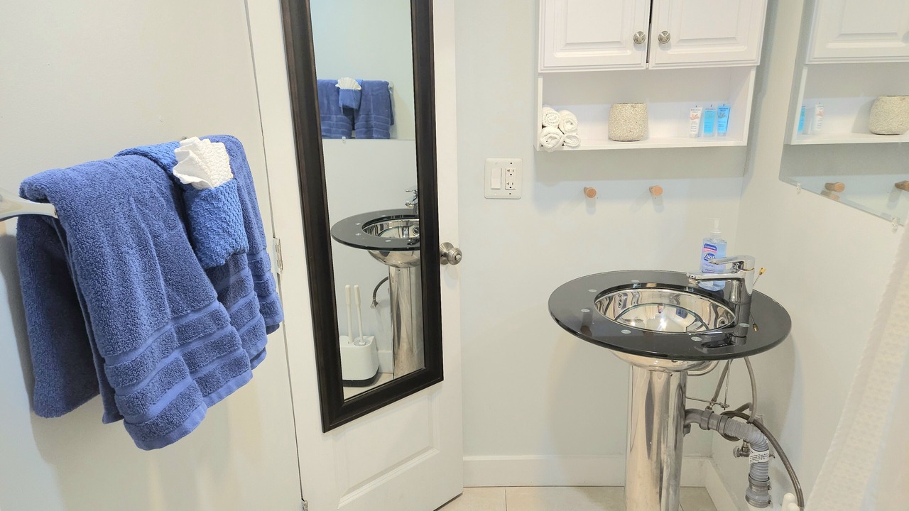 Photo of Bathroom in Royal Poinciana