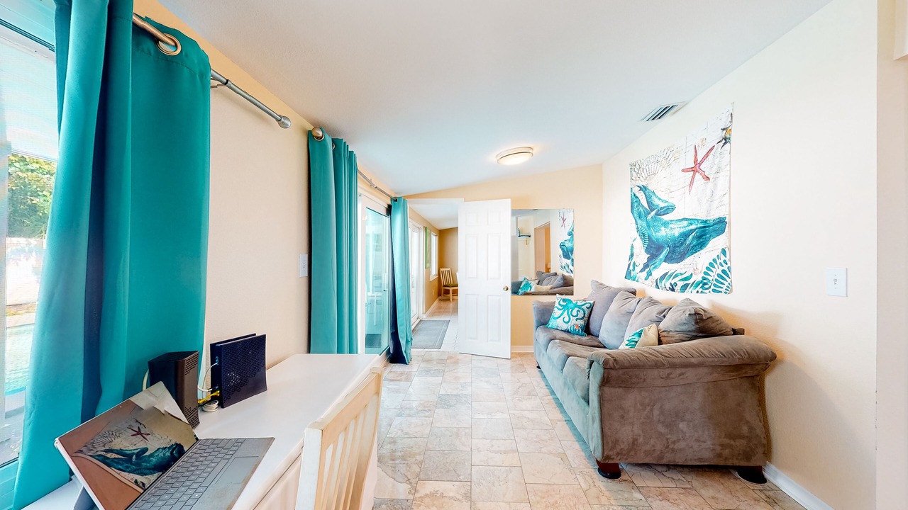 Photo of Livingroom in Bayshore Gardens