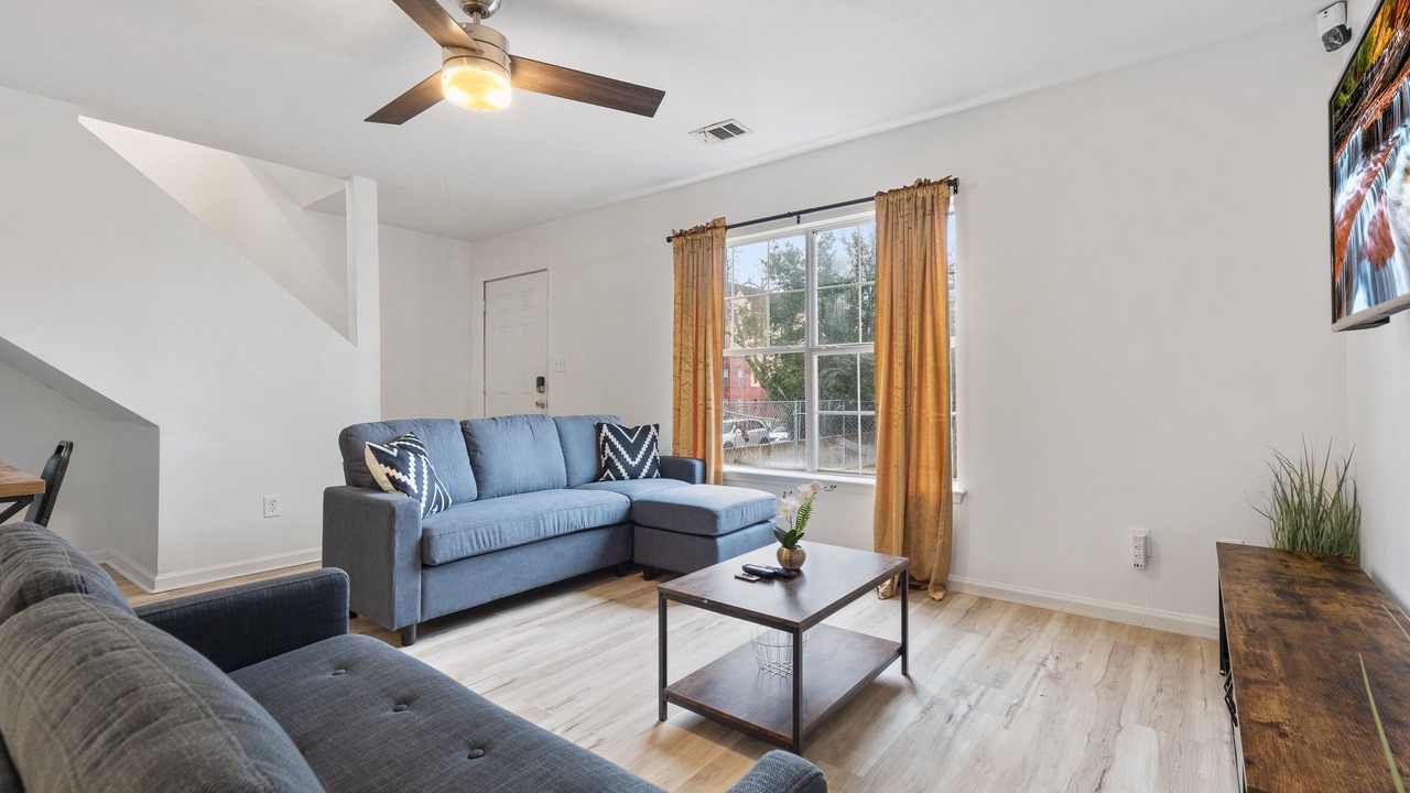 Photo of Livingroom in Griffin Heights
