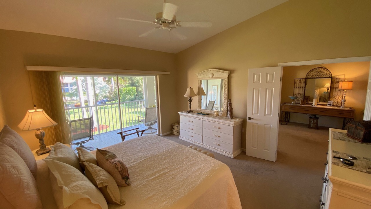 Photo of Bedroom in Naples