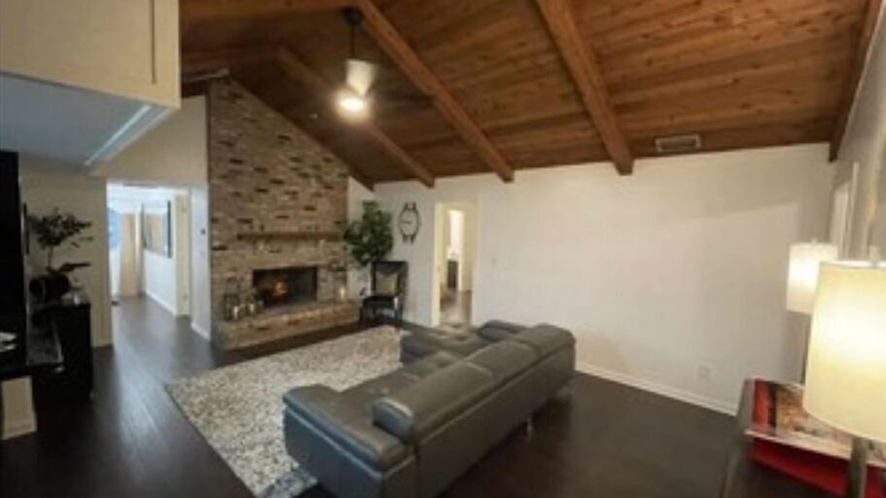 Photo of Livingroom in Longwood
