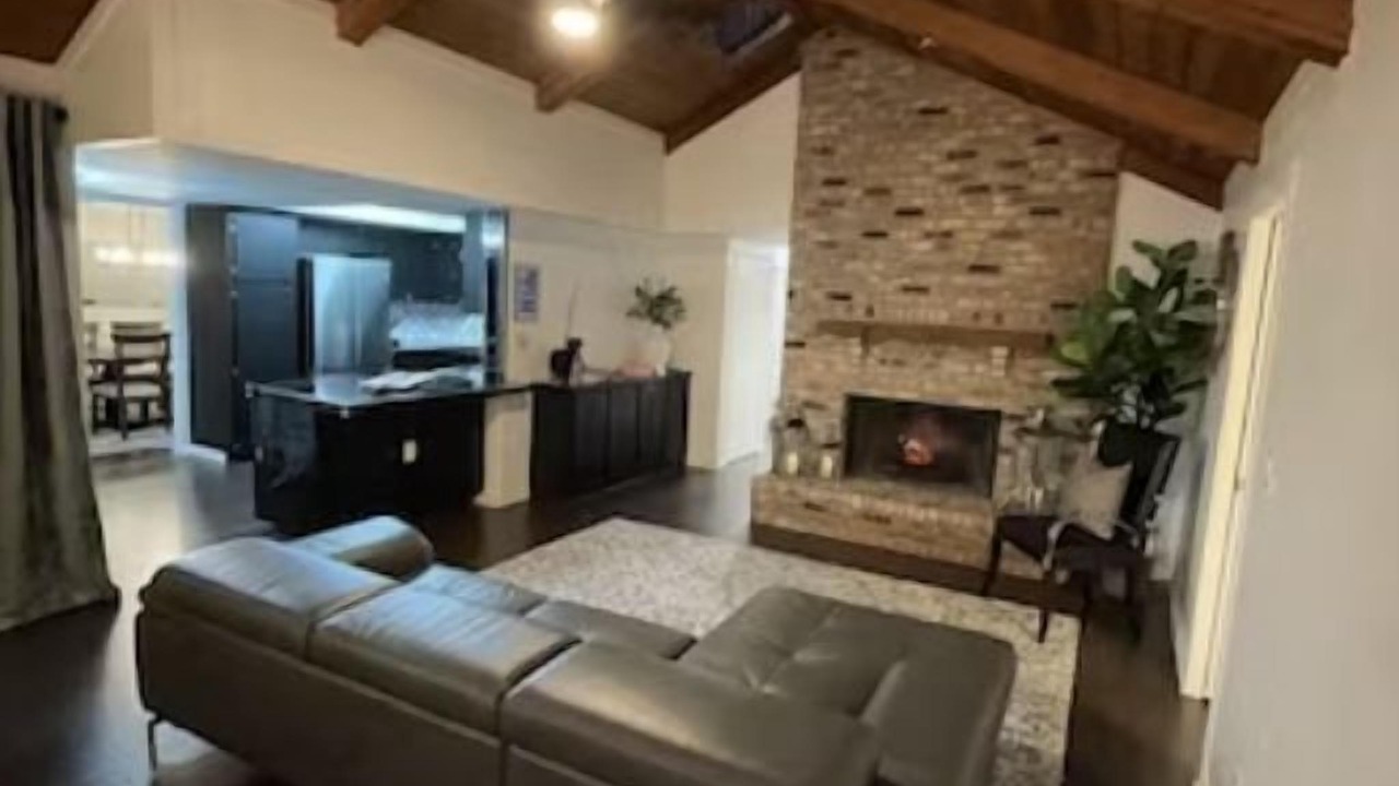 Photo of Livingroom in Longwood