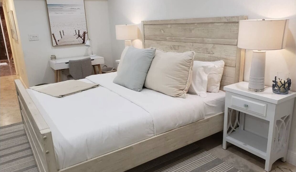 Photo of Bedroom in Key Biscayne