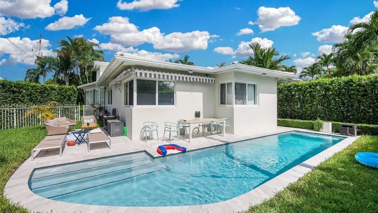 Photo of Outdoor in Surfside