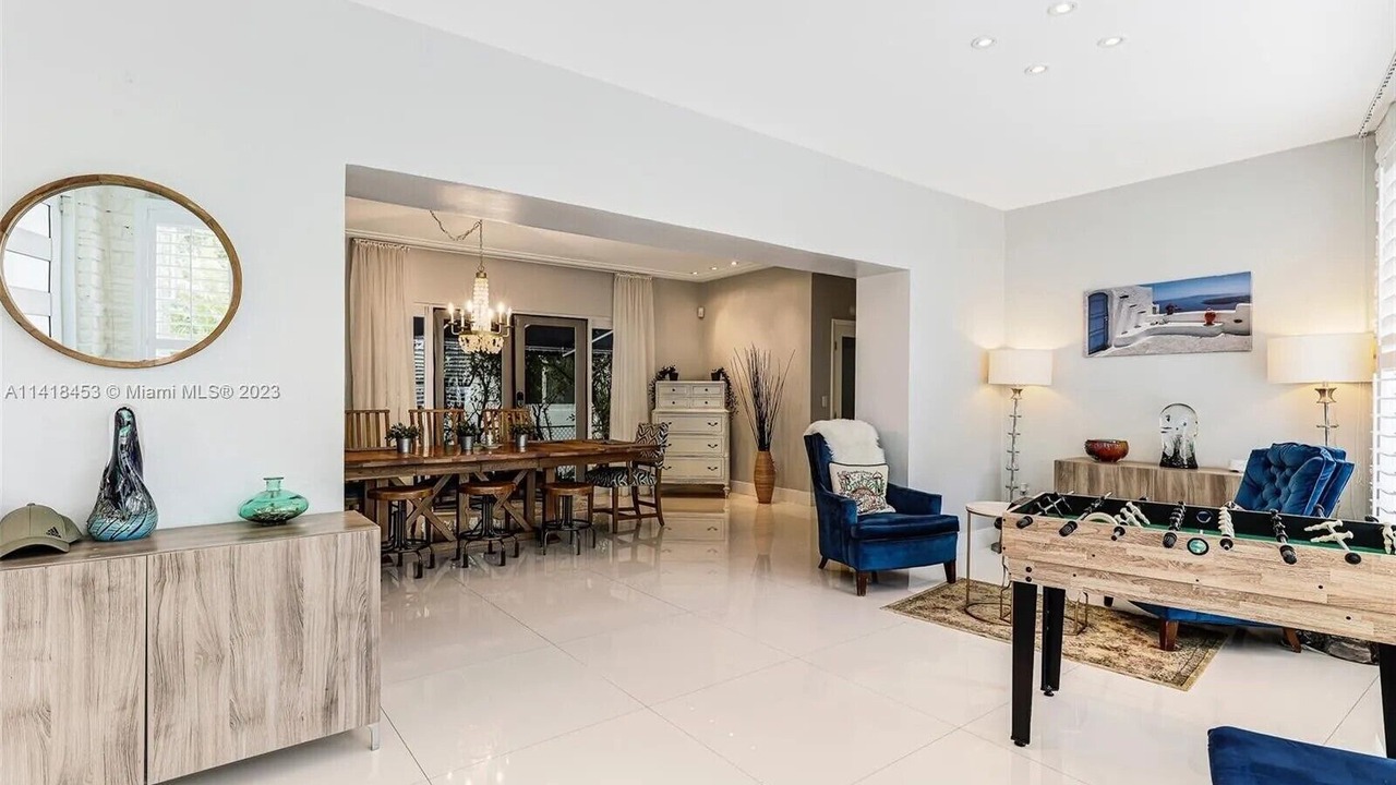 Photo of Bedroom in Surfside