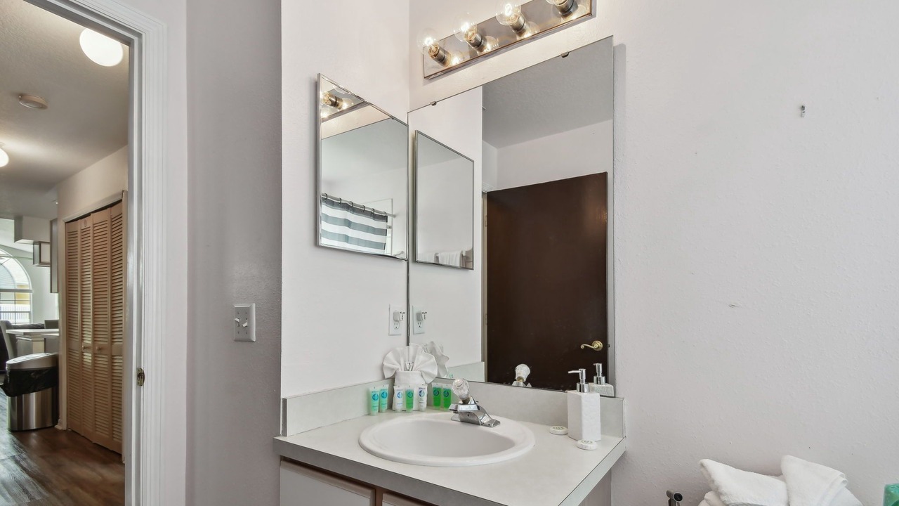 Photo of Bathroom in Lindfields