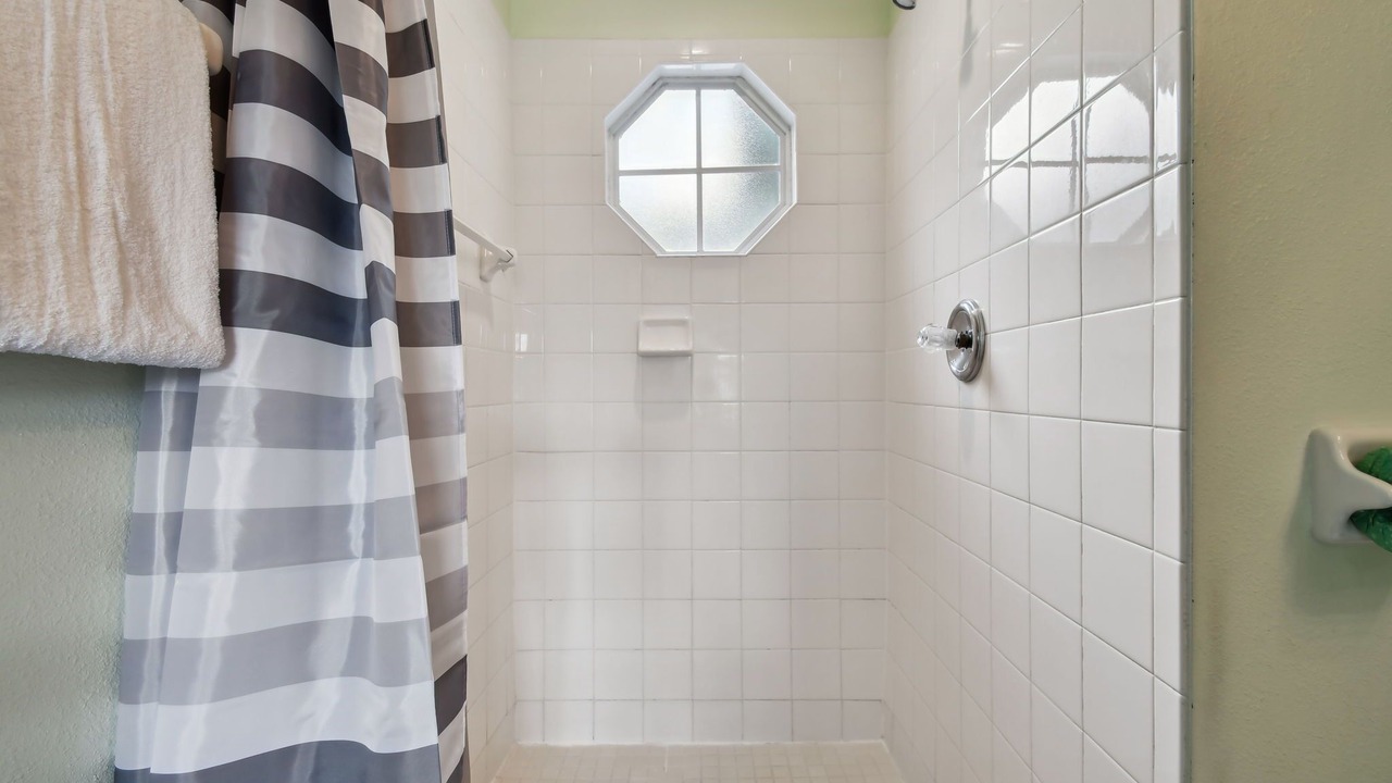 Photo of Bathroom in Lindfields