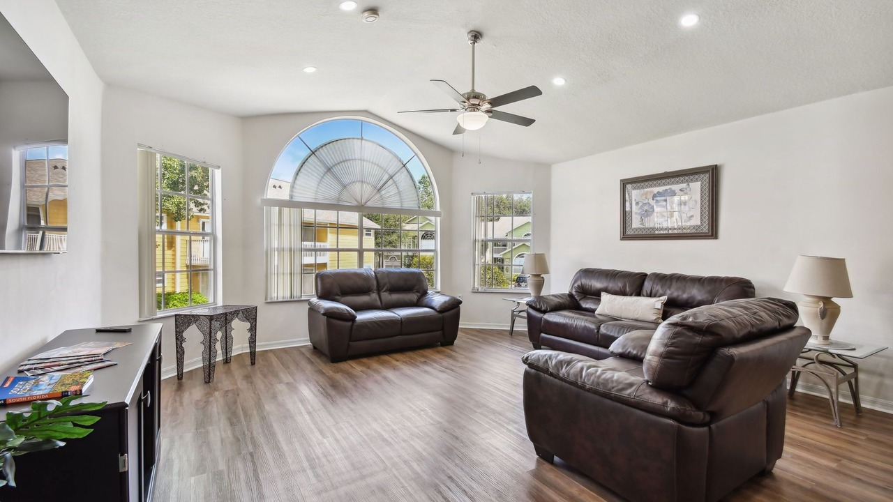Photo of Livingroom in Lindfields