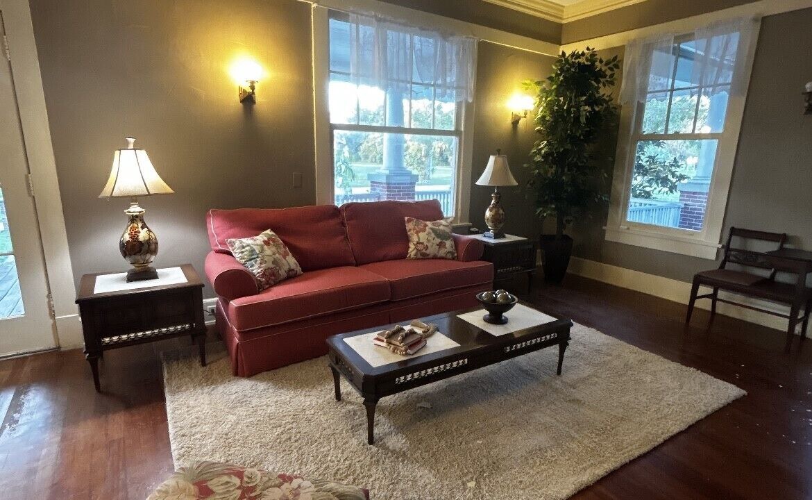 Photo of Livingroom in Arcadia Historic District