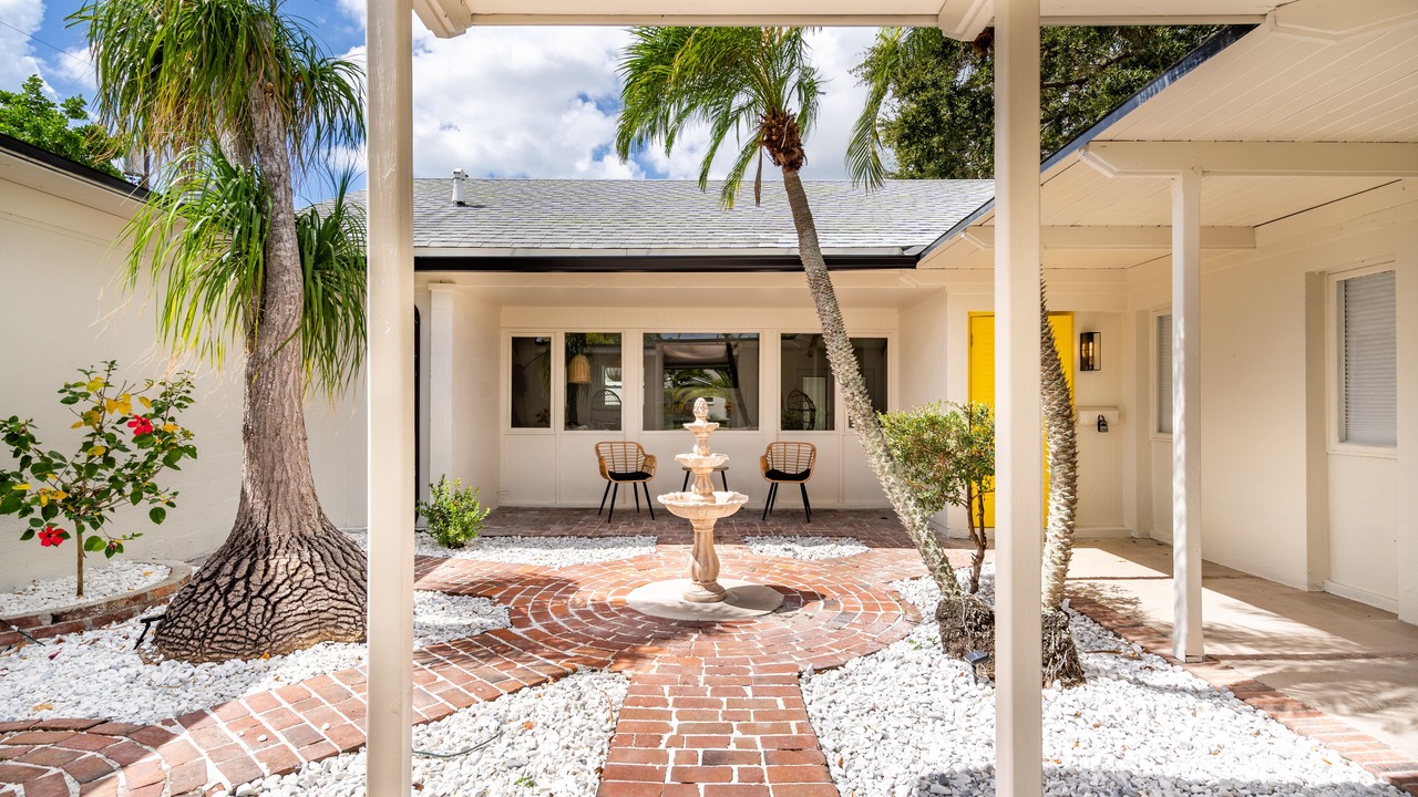Photo of Patio Balcony in Trailer Estates