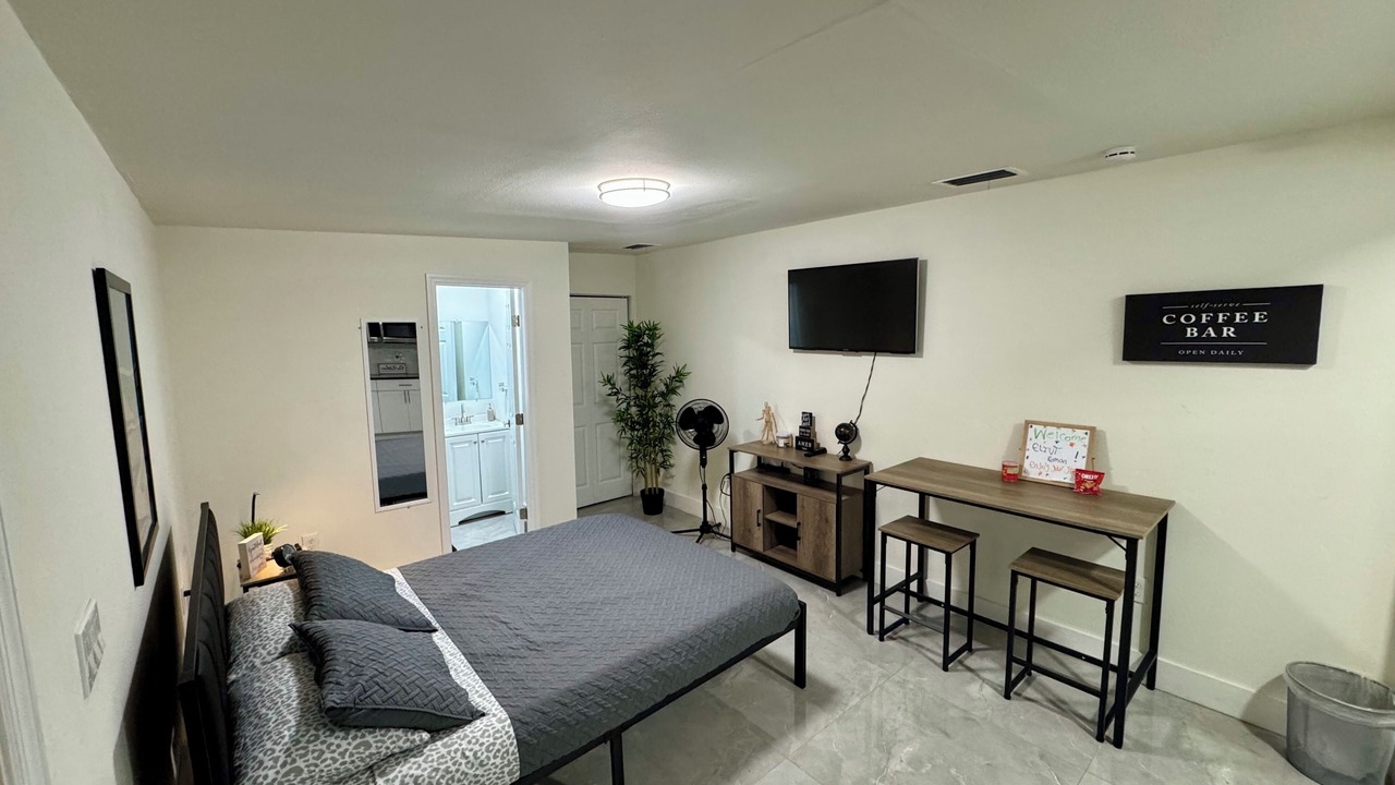 Photo of Bedroom in Greenacres