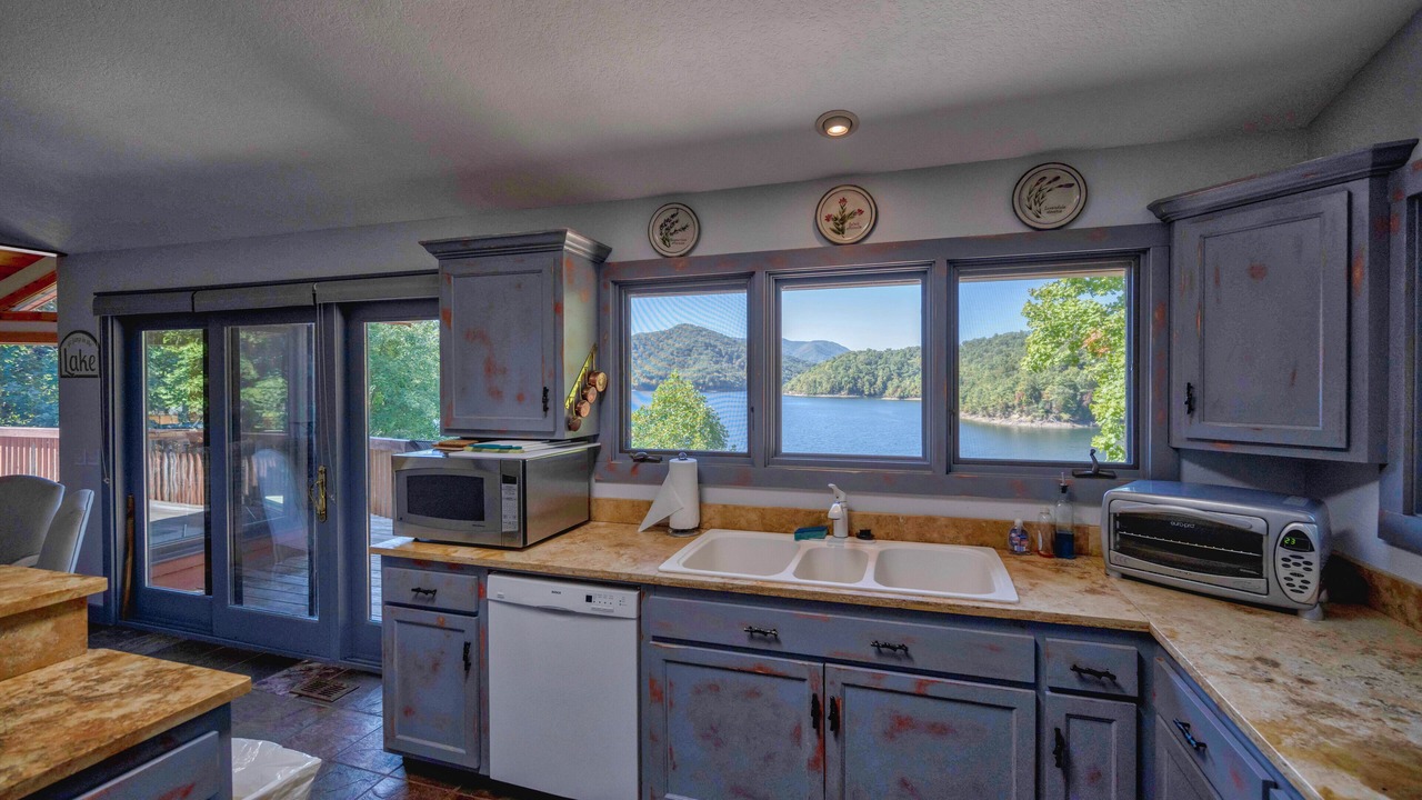 Photo of Kitchen in Topton