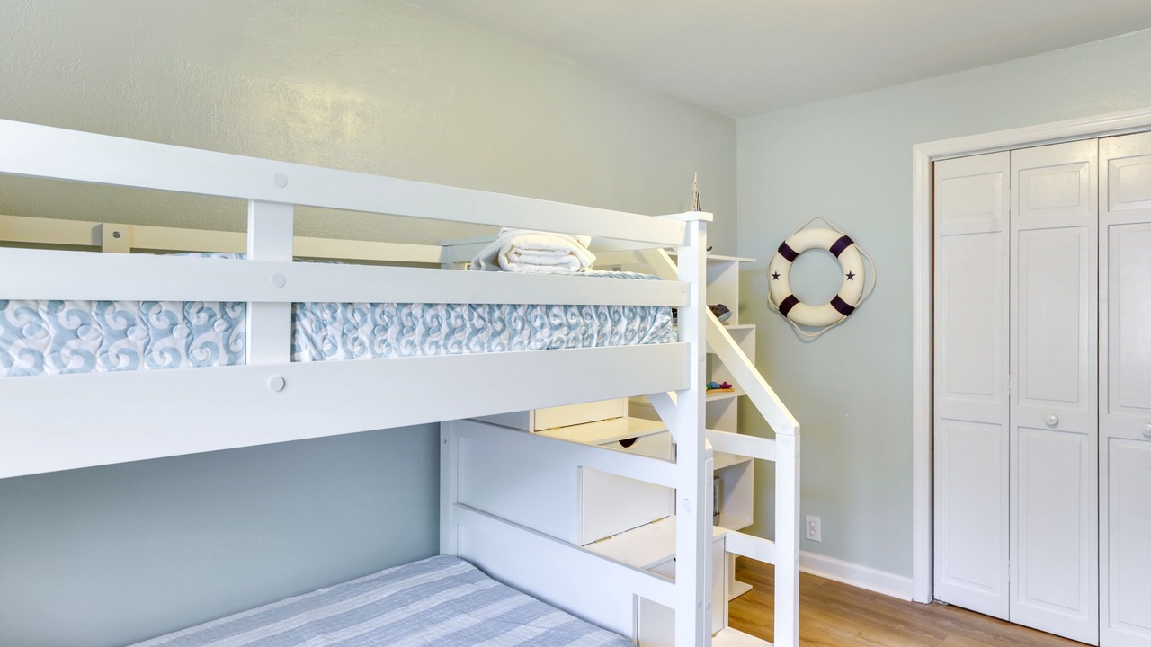 Photo of Bedroom in Panacea