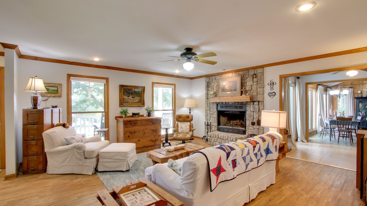 Photo of Bedroom in Killen