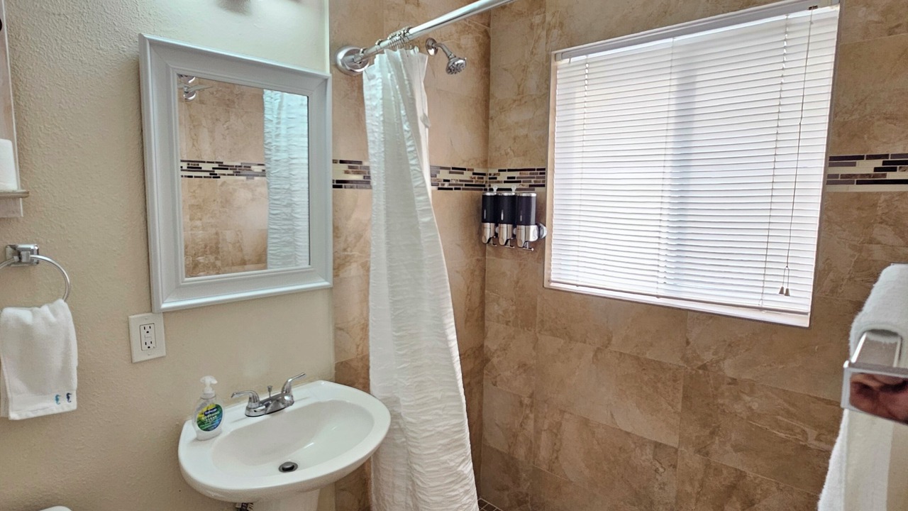 Photo of Bathroom in Oakland Park