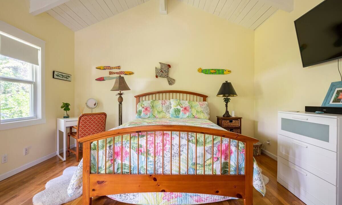 Photo of Bedroom in Tarpon River
