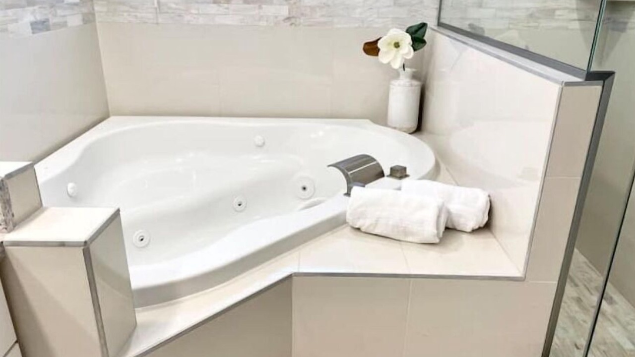 Photo of Bathroom in Sunshine