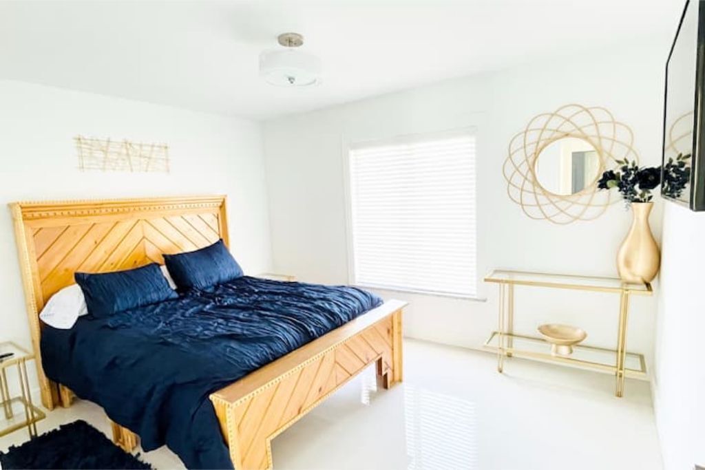Photo of Bedroom in Sunshine