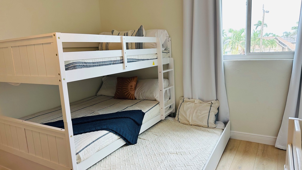 Photo of Bedroom in Pelican