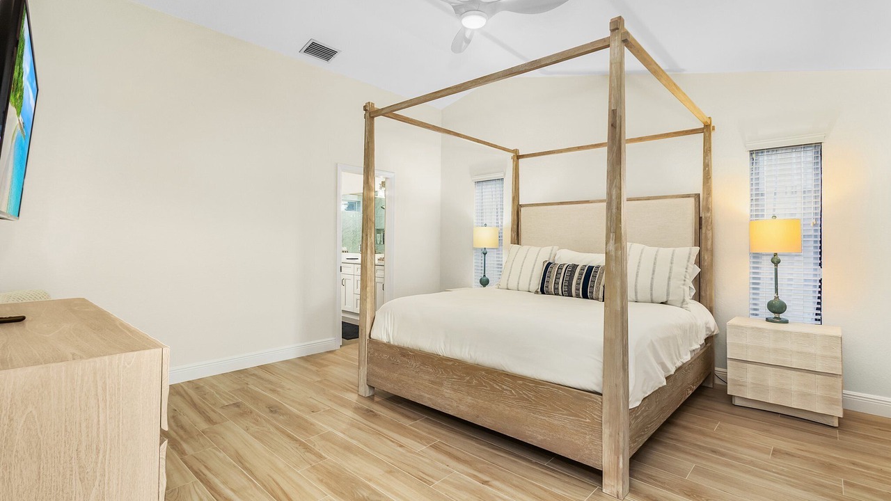 Photo of Bedroom in Pelican