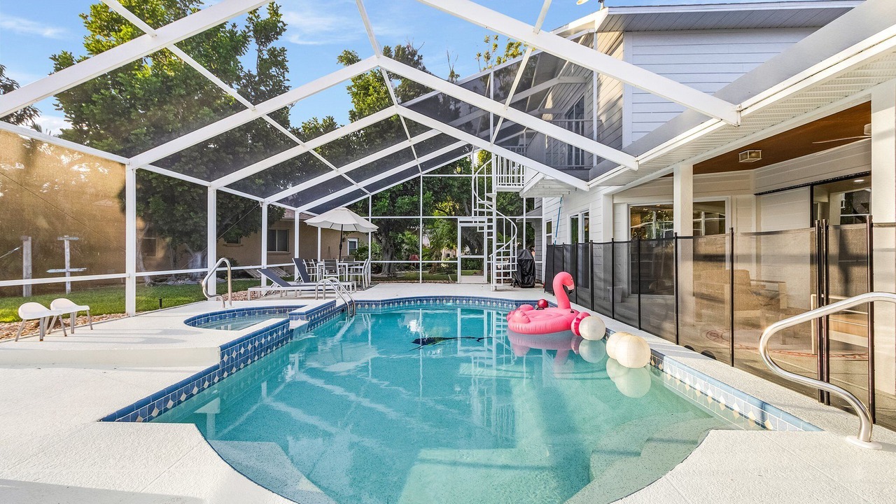 Photo of Outdoor in Pelican