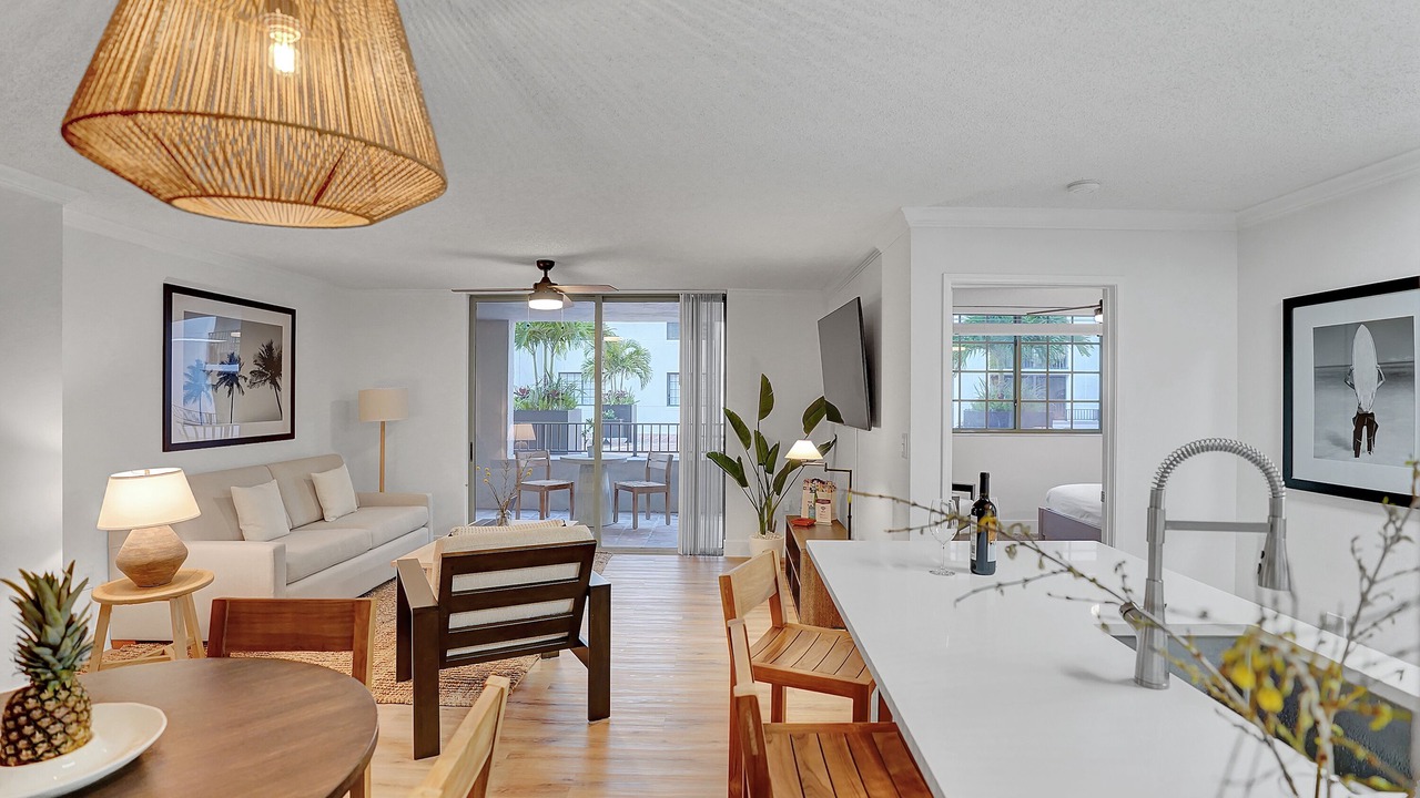 Photo of Livingroom in Coral Gables Section