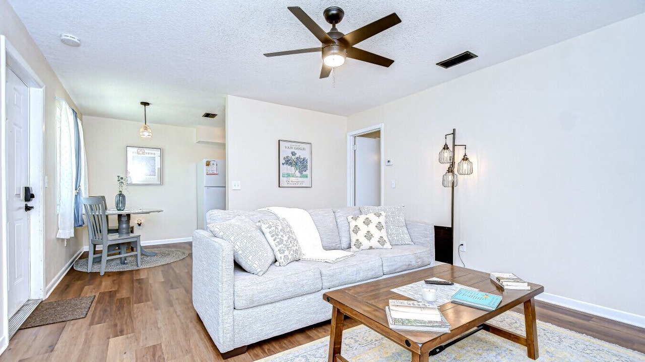 Photo of Livingroom in Pinellas Park