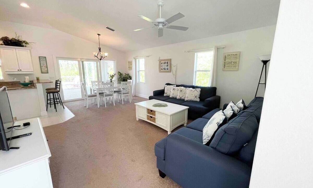 Photo of Livingroom in Rotonda Lakes