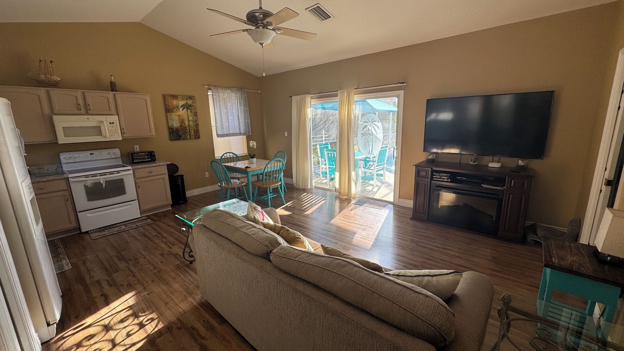 Photo of Livingroom in Palm Harbor