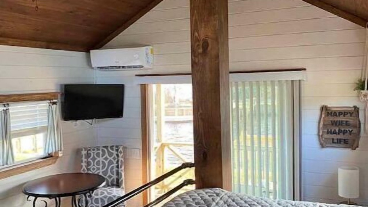 Photo of Bedroom in Crescent City