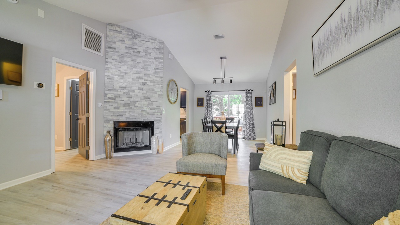 Photo of Livingroom in Tallahassee