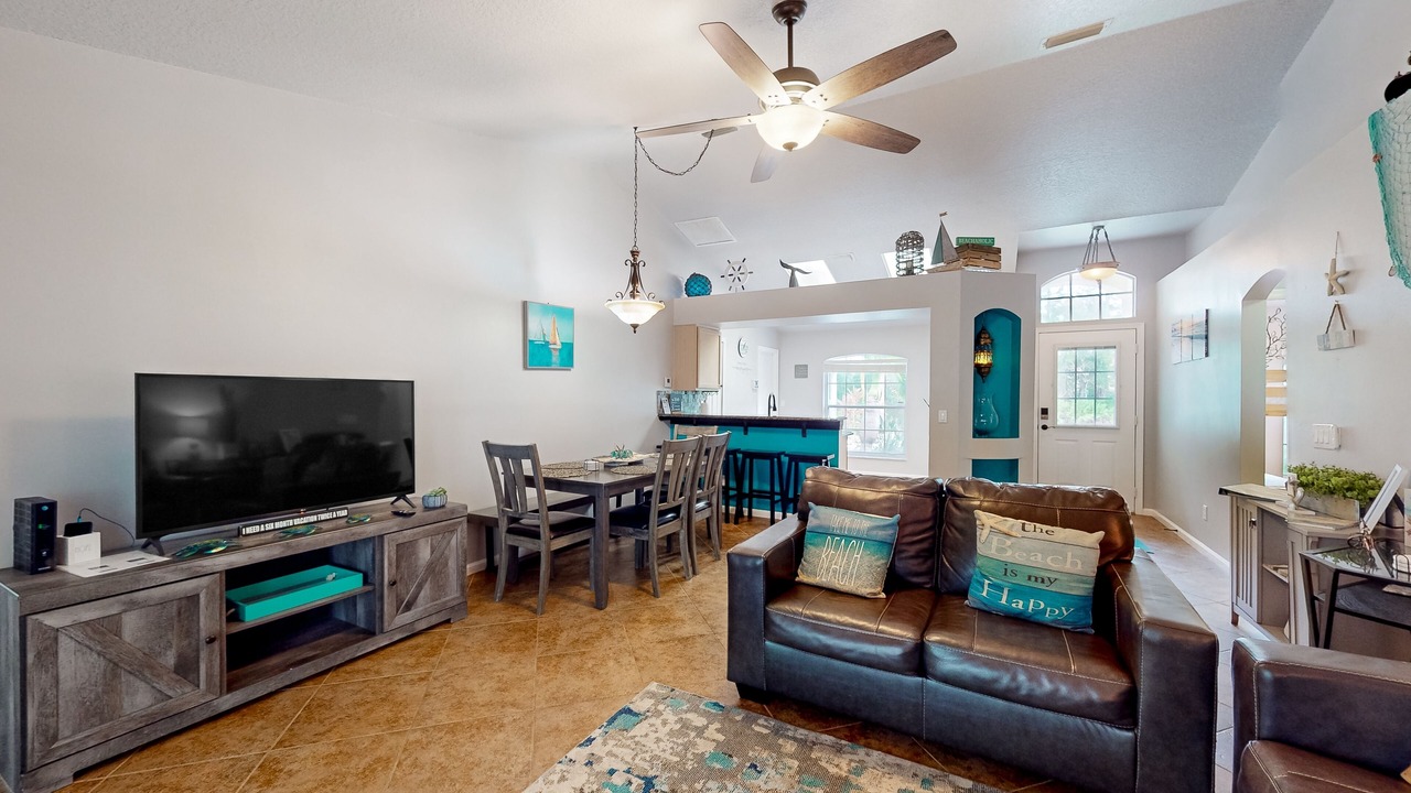 Photo of Livingroom in Lakewood Park