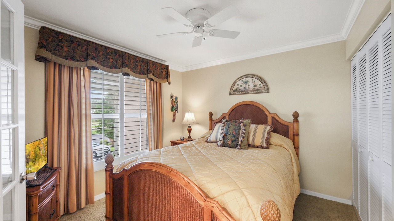 Photo of Bedroom in Hammock Bay