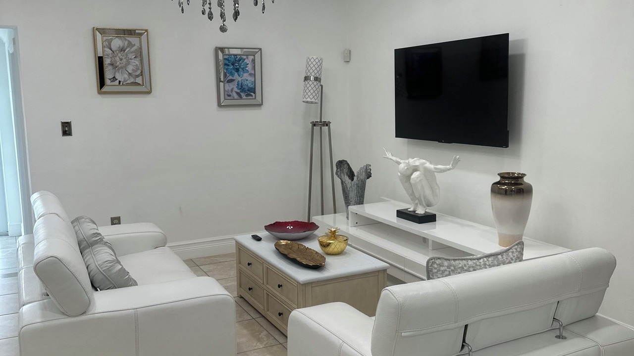 Photo of Livingroom in West Little Havana