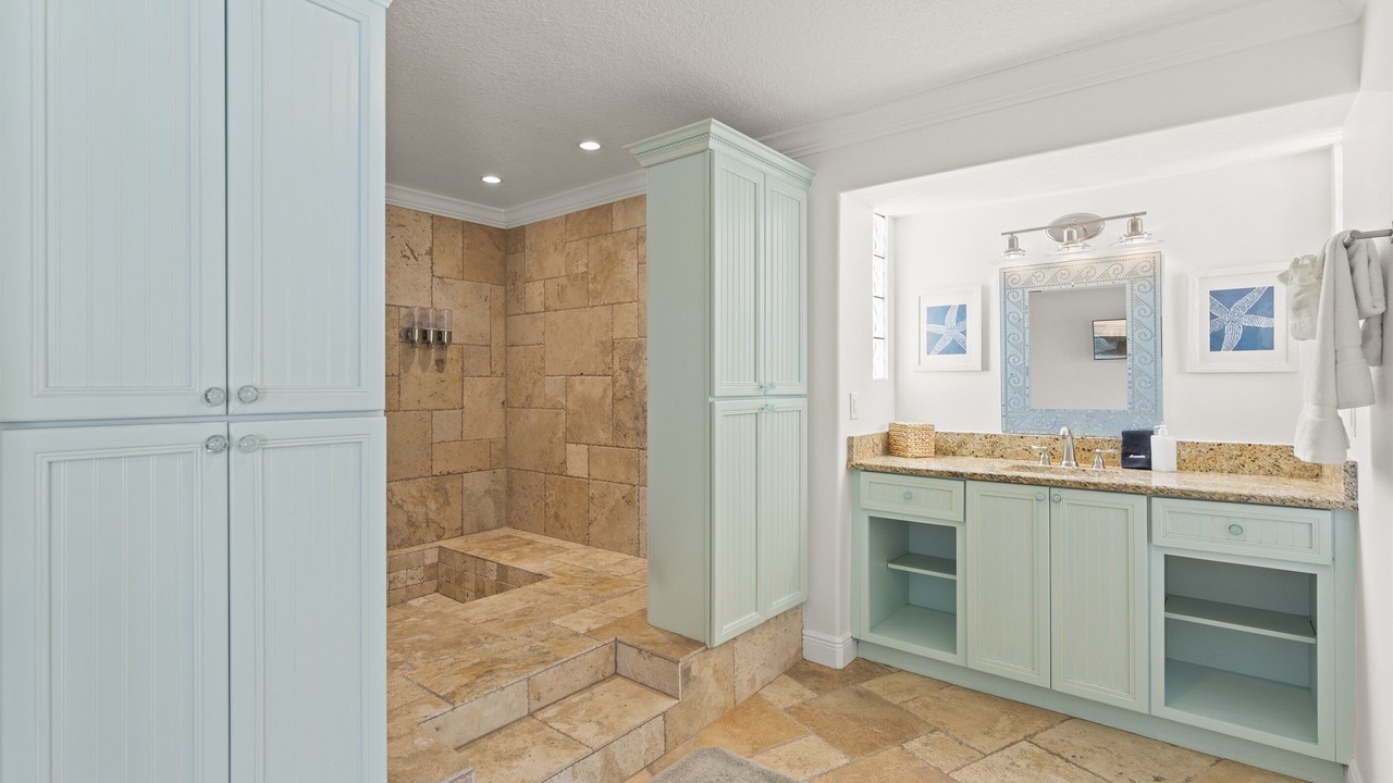 Photo of Bathroom in Cocoa Isles Country Club