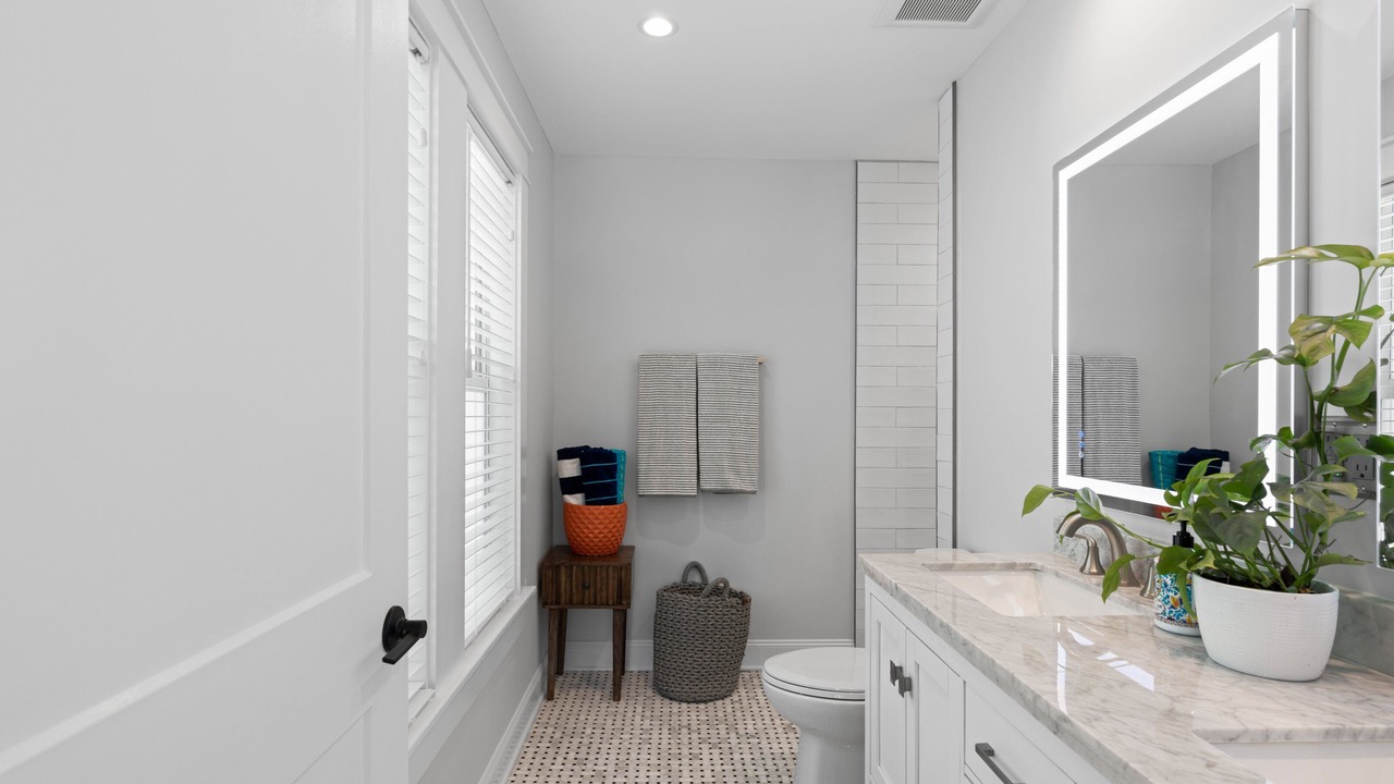 Photo of Bathroom in Sunshine Park