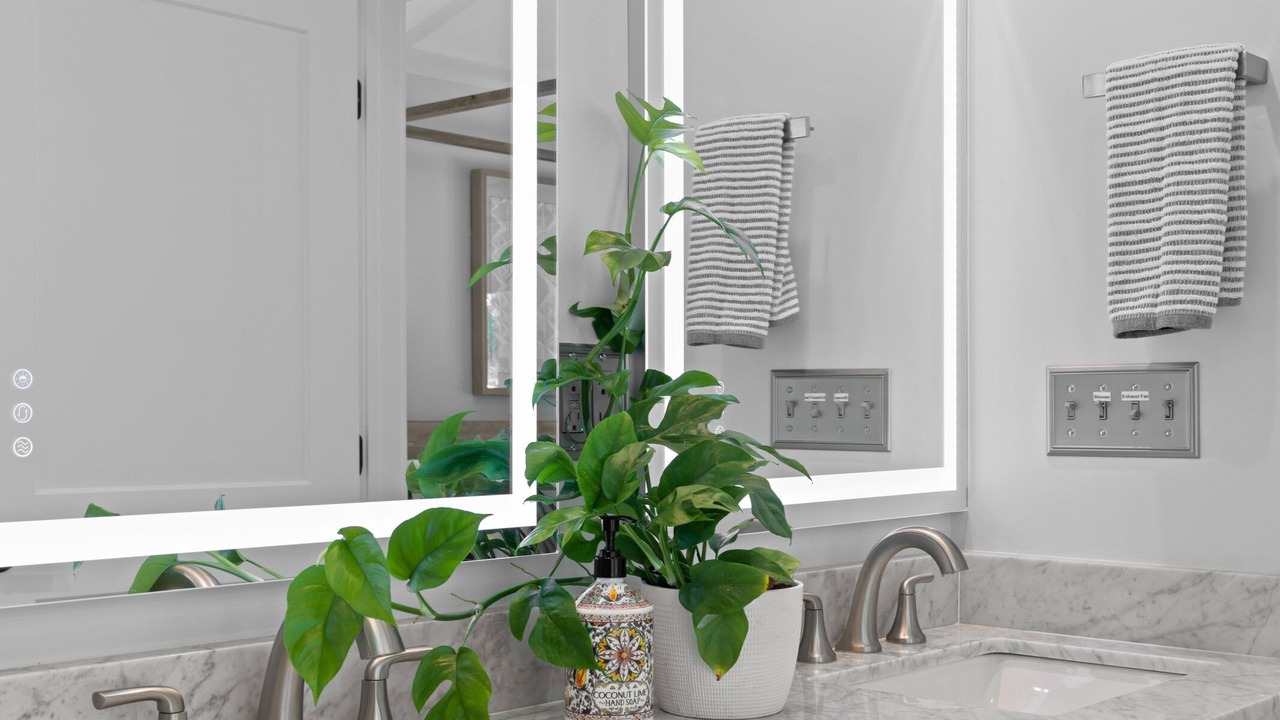 Photo of Bathroom in Sunshine Park