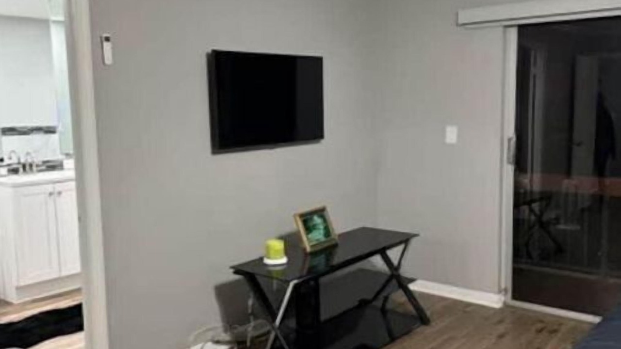 Photo of Bedroom in Lauderhill