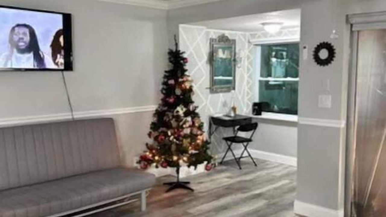 Photo of Livingroom in Lauderhill
