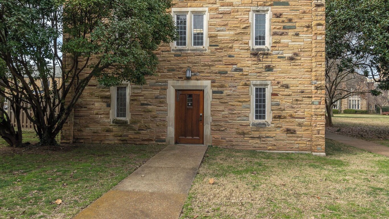 Photo of Outdoor in Music Row