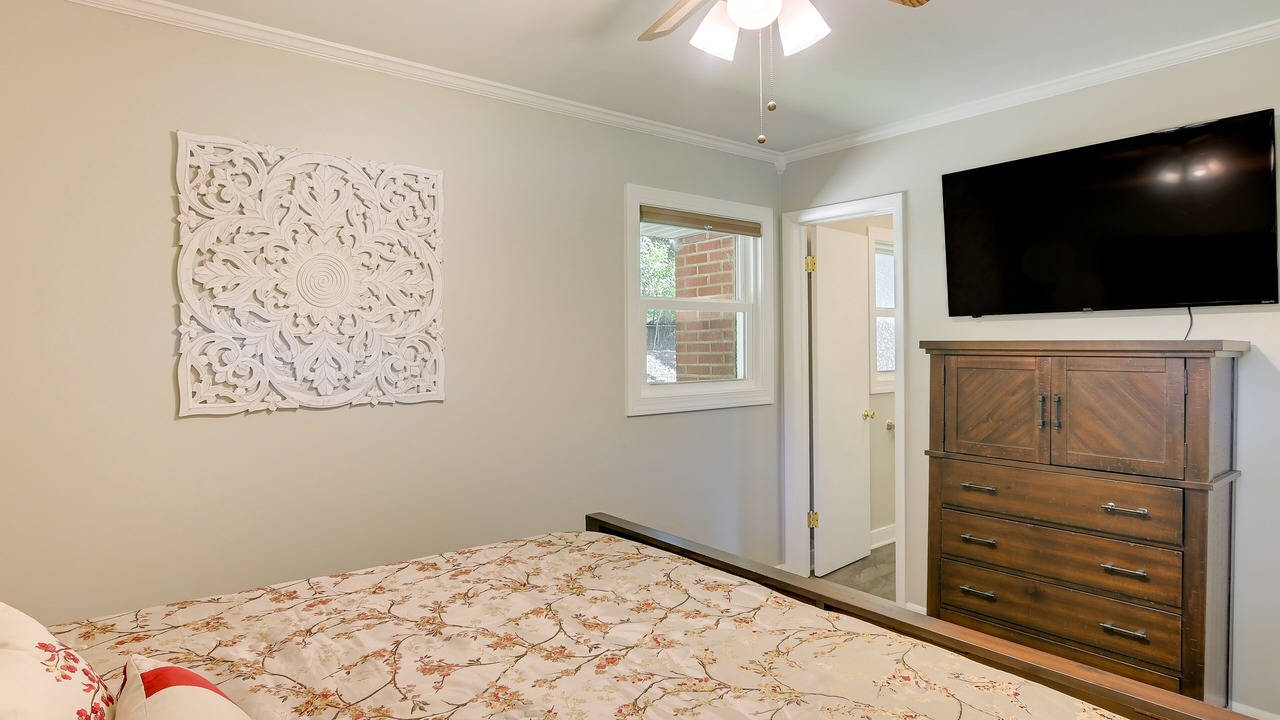 Photo of Bedroom in Blacksburg