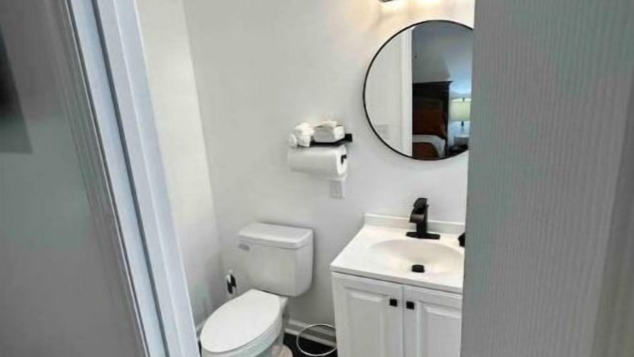 Photo of Bathroom in Cottondale