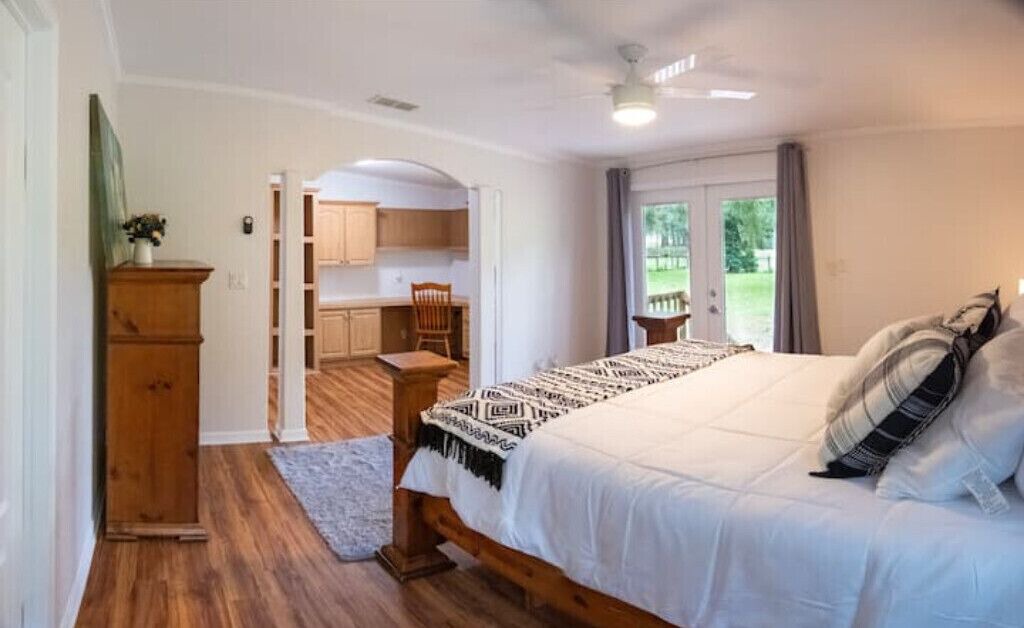 Photo of Bedroom in High Springs
