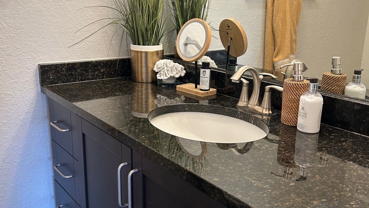 Photo of Bathroom in Port Tampa City