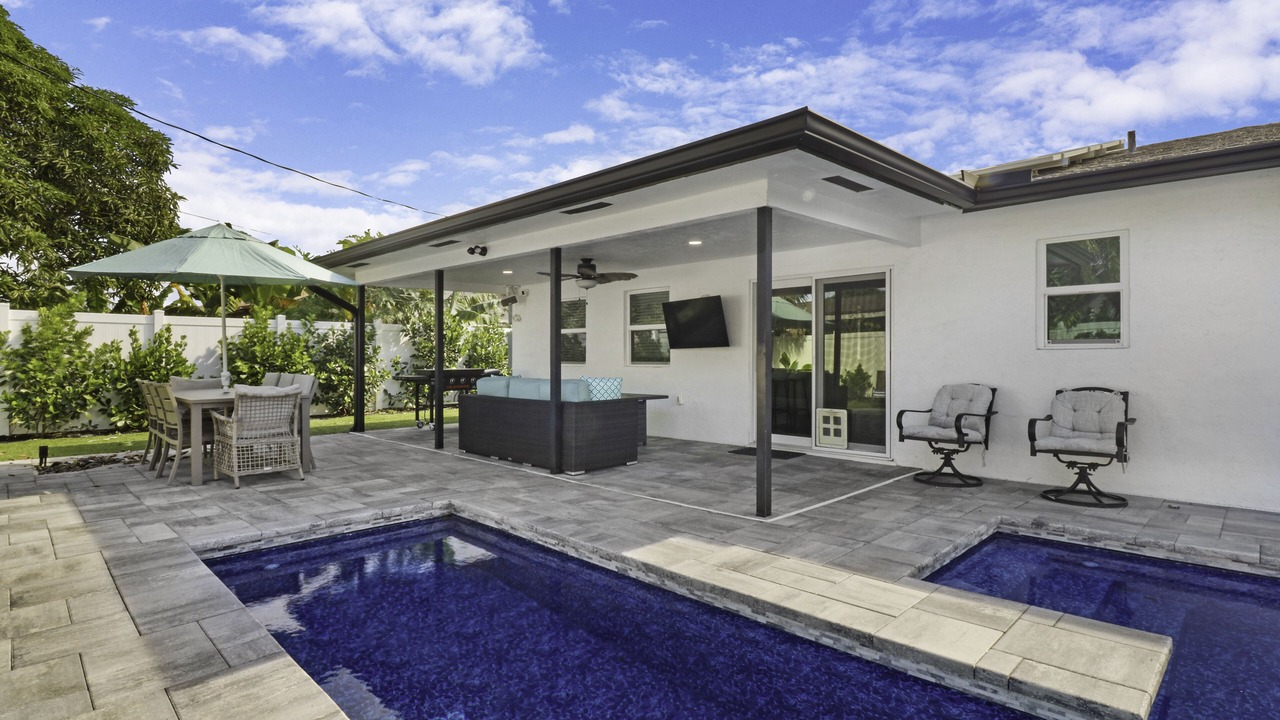 Photo of Outdoor in Tropic Palms