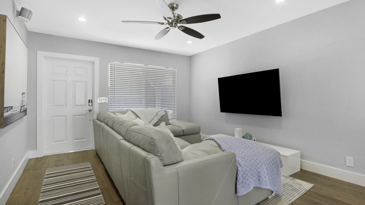 Photo of Livingroom in Tropic Palms