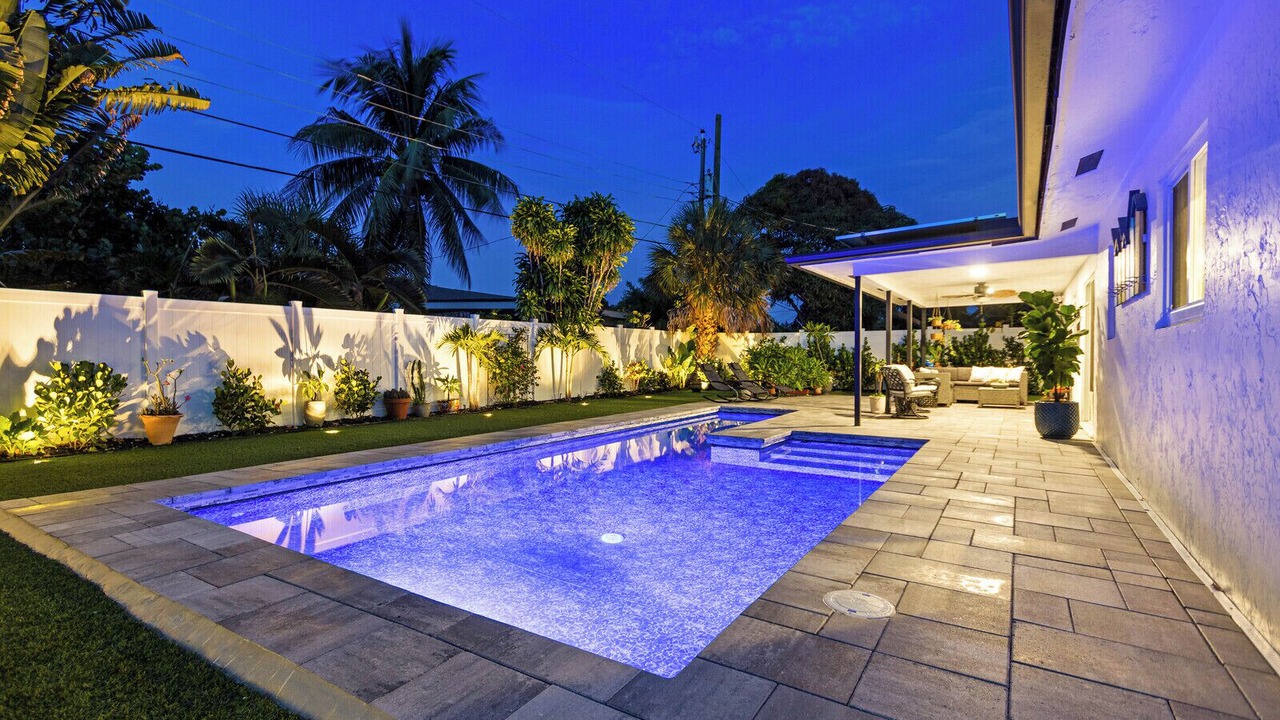 Photo of Outdoor in Tropic Palms