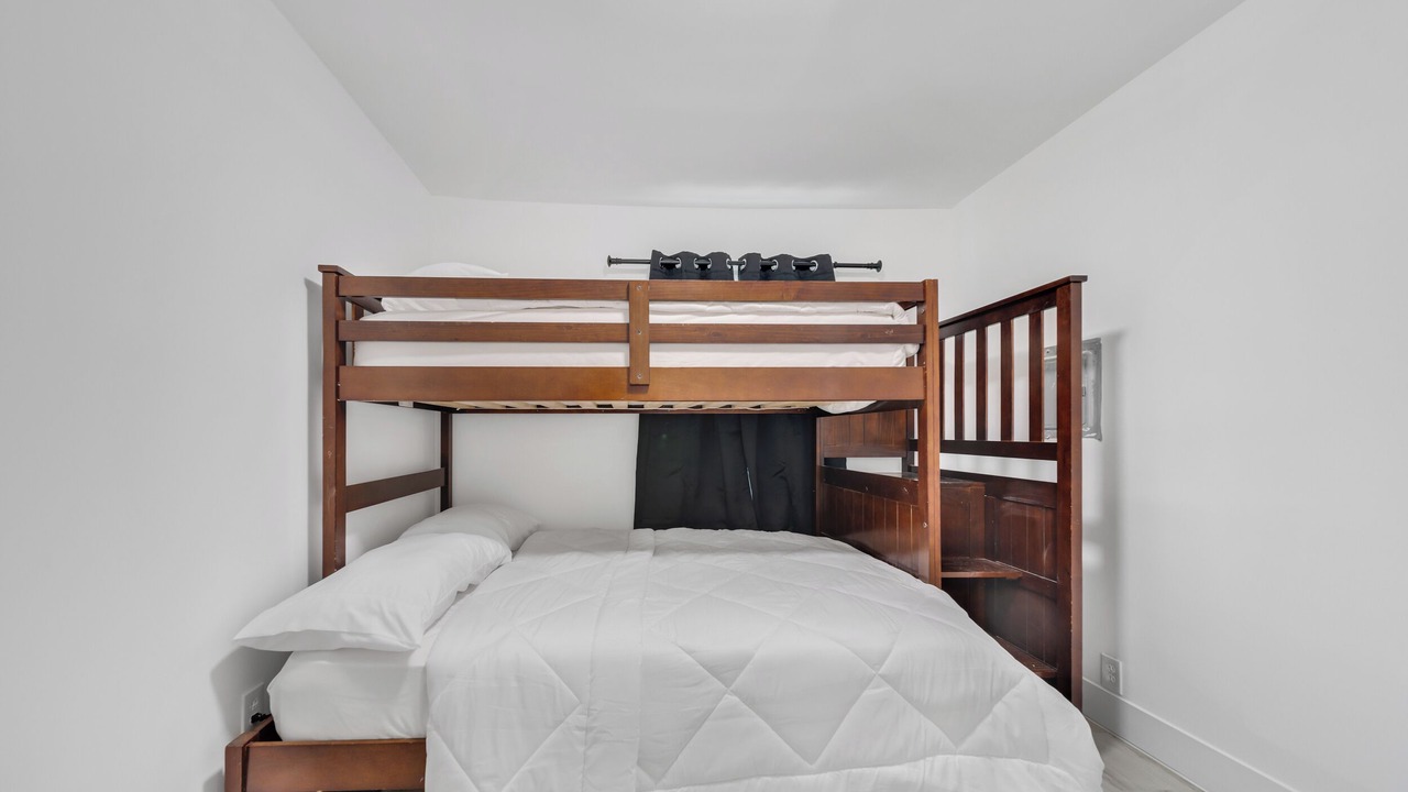Photo of Bedroom in Edgewood