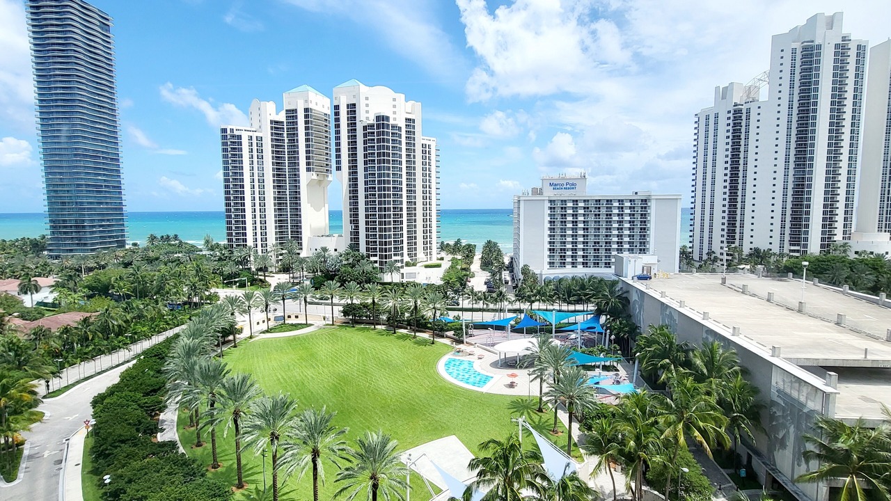 Photo of Outdoor in Golden Beach